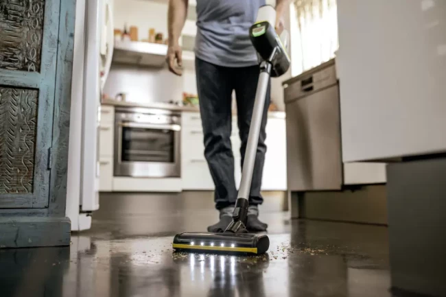 Пылесос Karcher VC 6 Cordless ourFamily 1.198-670.0